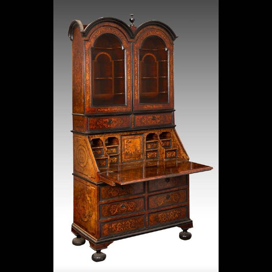 Italian bureau. Mid 18th Century