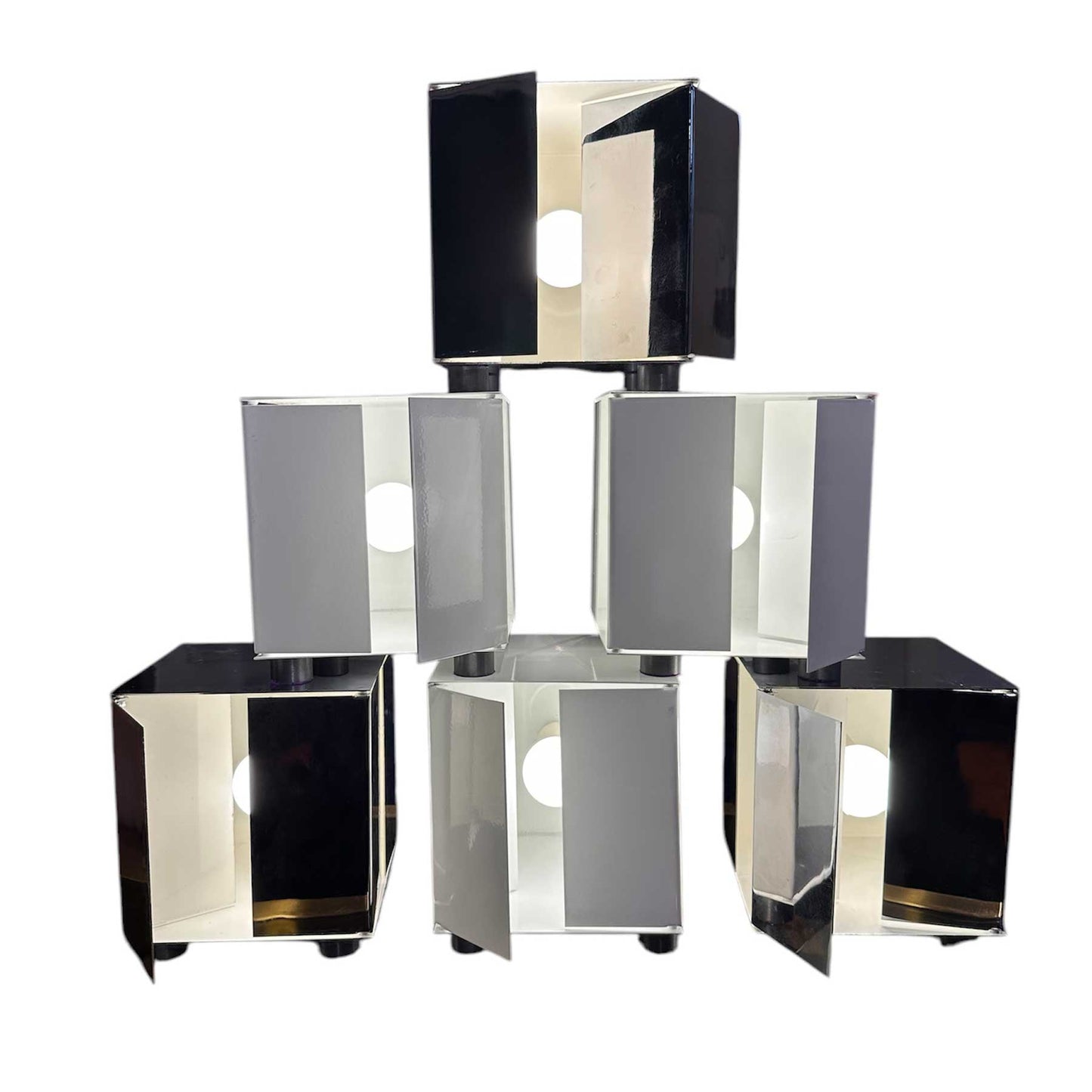 Candeeiro de mesa Kinetic modelo 3H em cromado Paolo Tilche para Sirrah