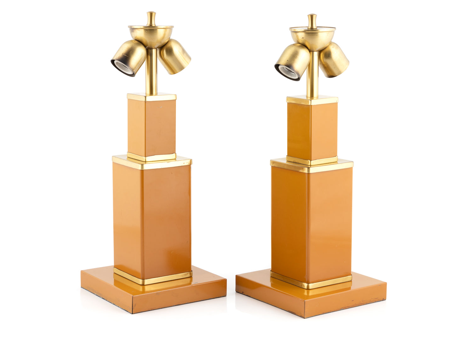 PAR DE CANDEEIROS DE MESA LACADOS, ITÁLIA