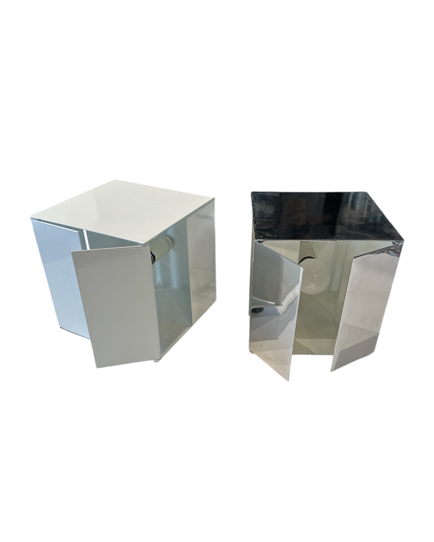 Candeeiro de mesa Kinetic modelo 3H em cromado Paolo Tilche para Sirrah