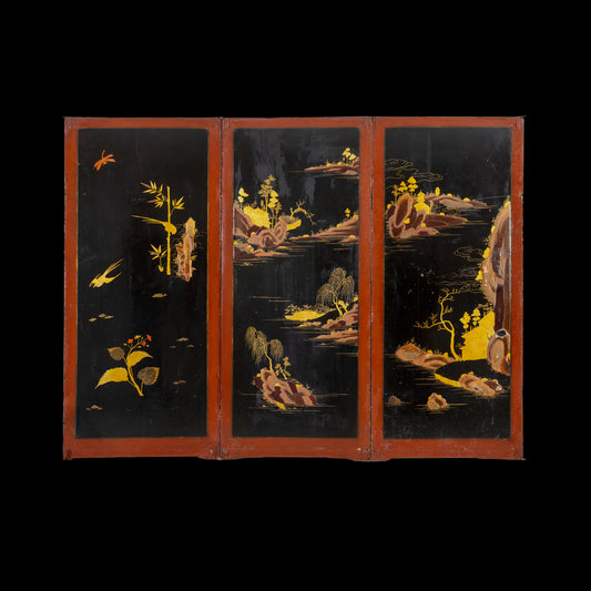 Biombo japonês de laca de três folhas do séc.