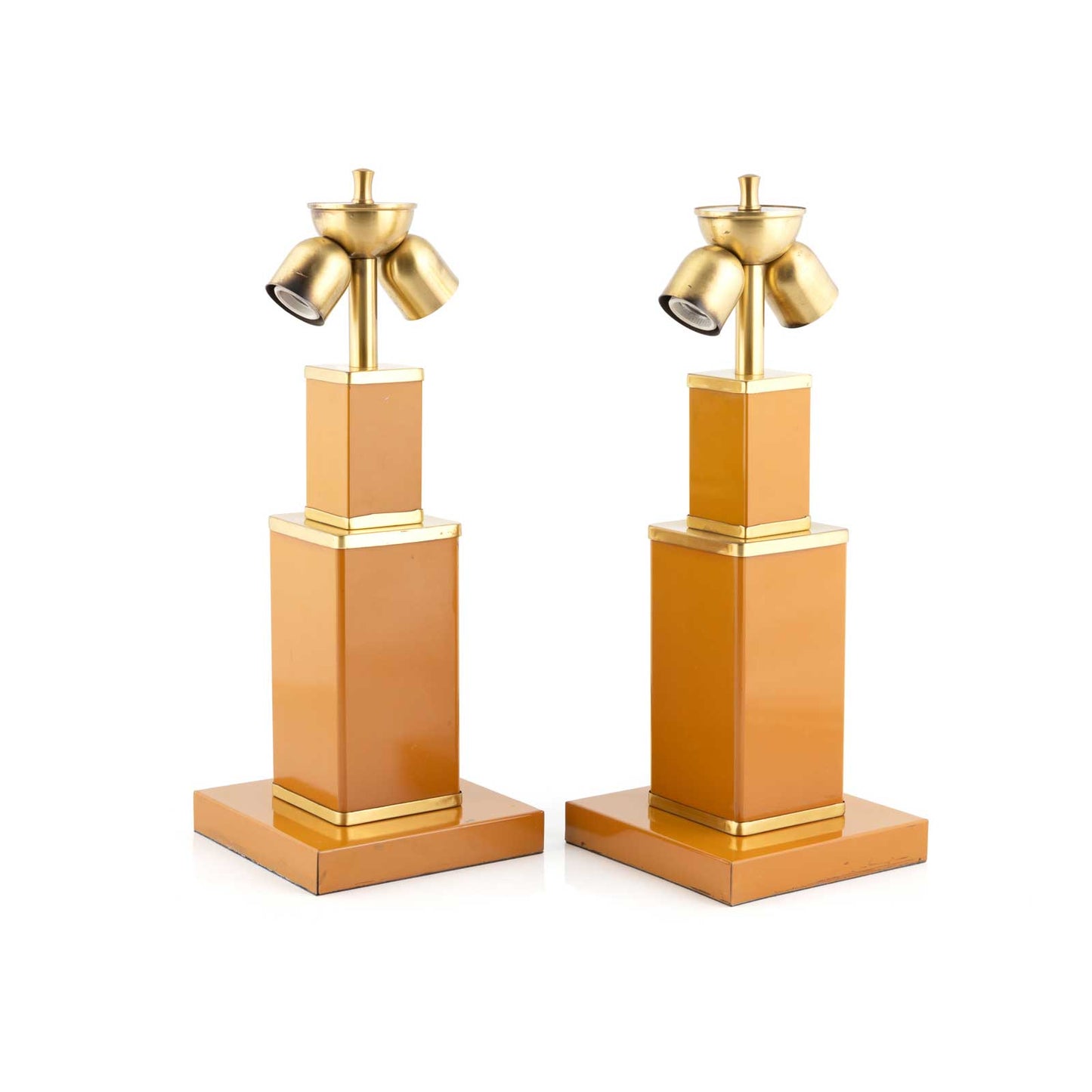 PAR DE CANDEEIROS DE MESA LACADOS, ITÁLIA