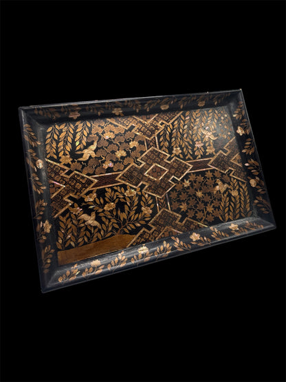 Japanese tray with namban decoration, Edo period
