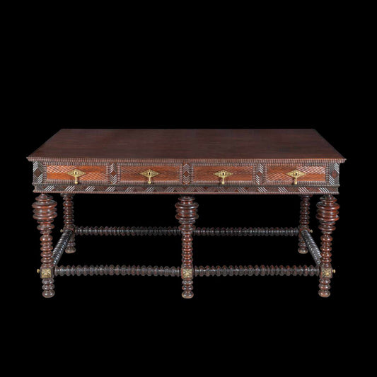 18TH C. PORTUGUESE ROSEWOOD TABLE